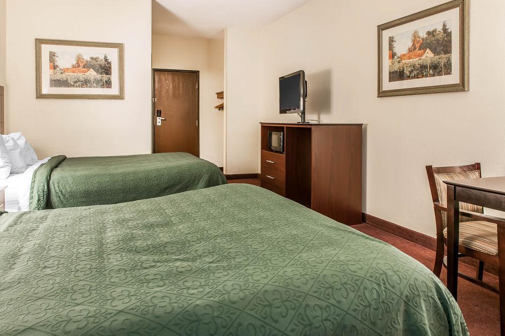 Quality Inn & Suites Danville Exterior photo