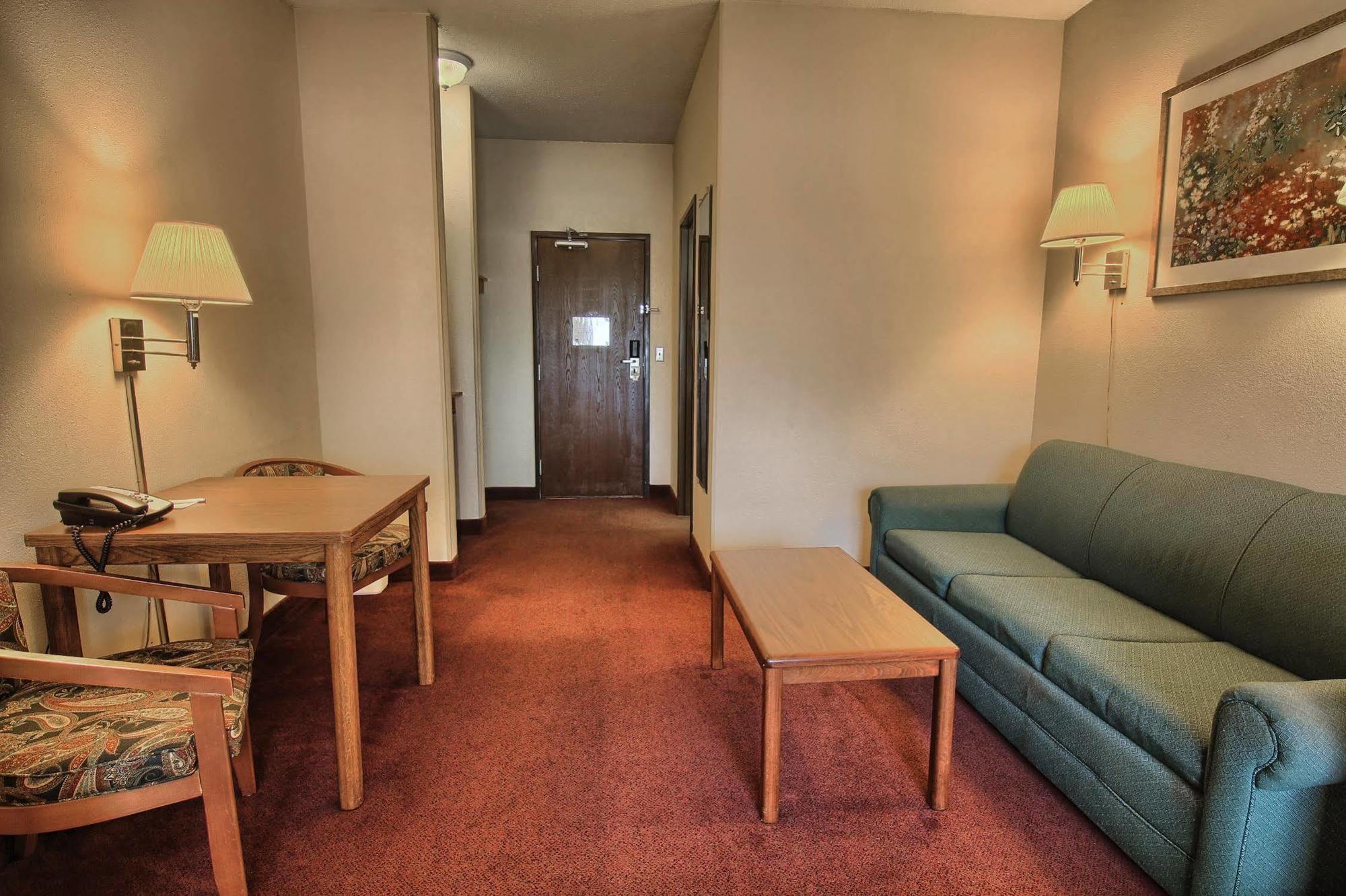Quality Inn & Suites Danville Exterior photo